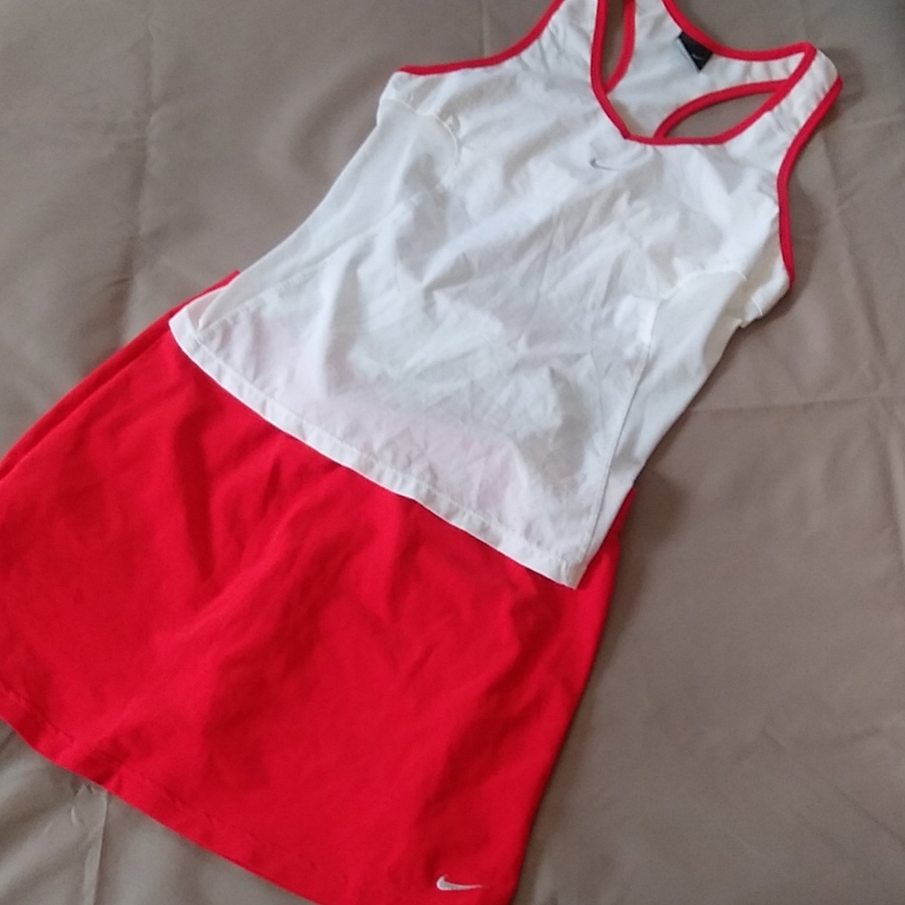 Nike tennis gear